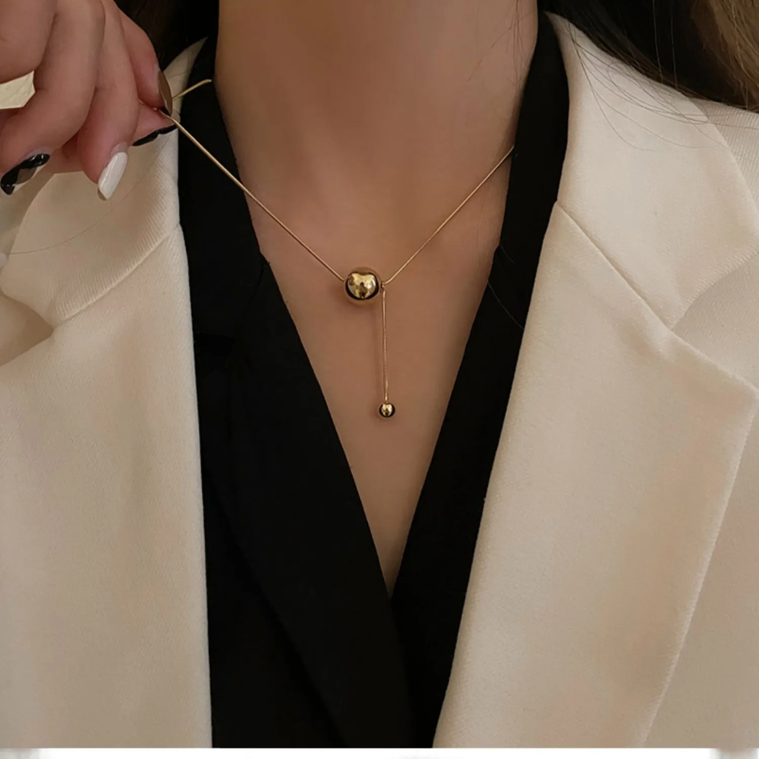 Trending Anti-tarnish Stainless Steel Ball Pendant Necklace 18k