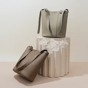 Trending Products 2026 New Arrivals Wholesale High Quality Genuine Leather  Sling Crossbody Bag Shoulder Bag