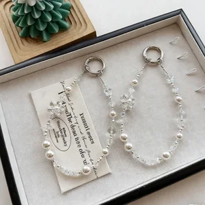 Luxurious and Elegant Pearl Snowflake Crystal Multi-purpose Mobile Phone Hanger, Universal Car Keychain, Bag Pendant