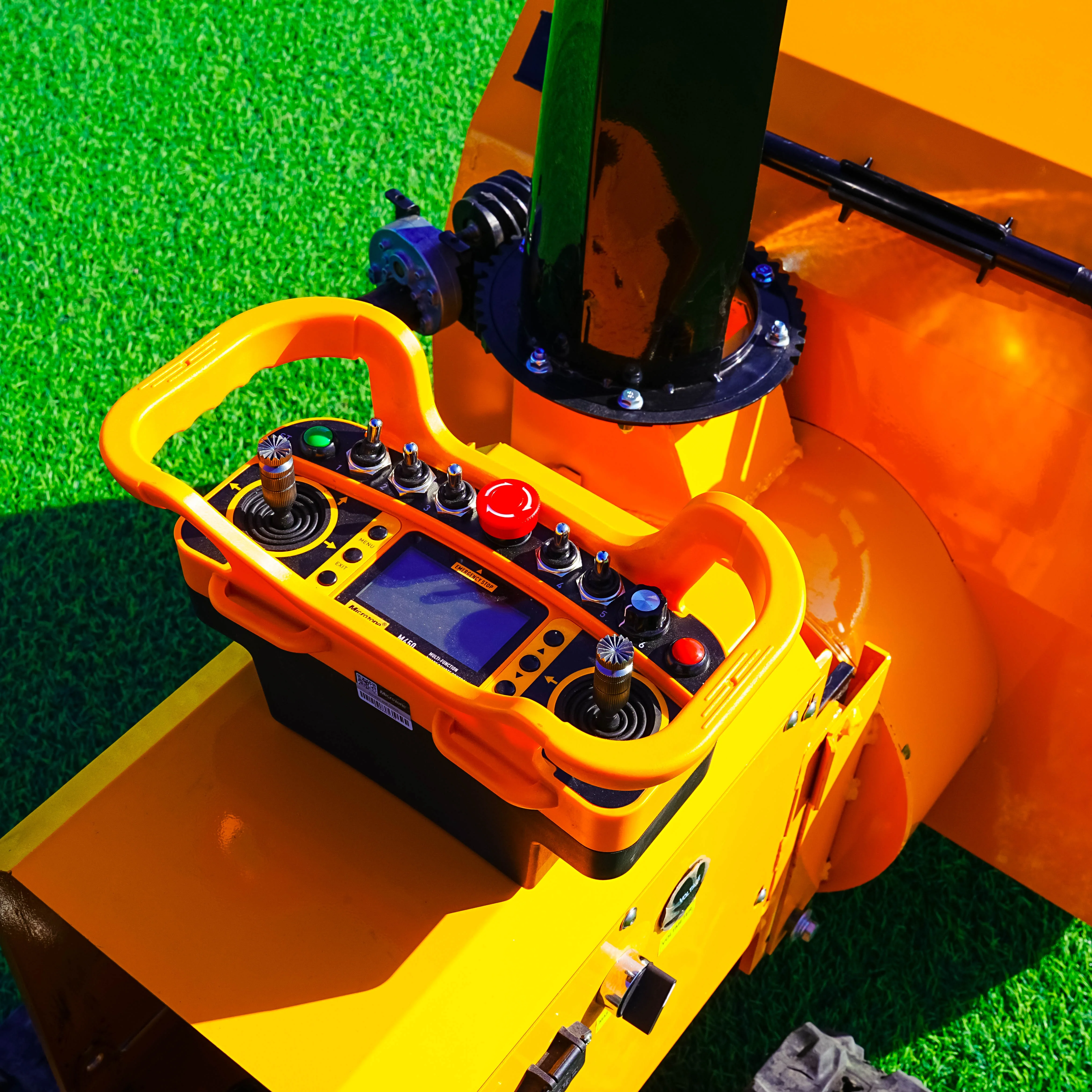 Free Shipping Industrial Gasoline-Powered 10 HP Remote Control Snow ...
