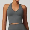 reggiseno appeso al collo grigio