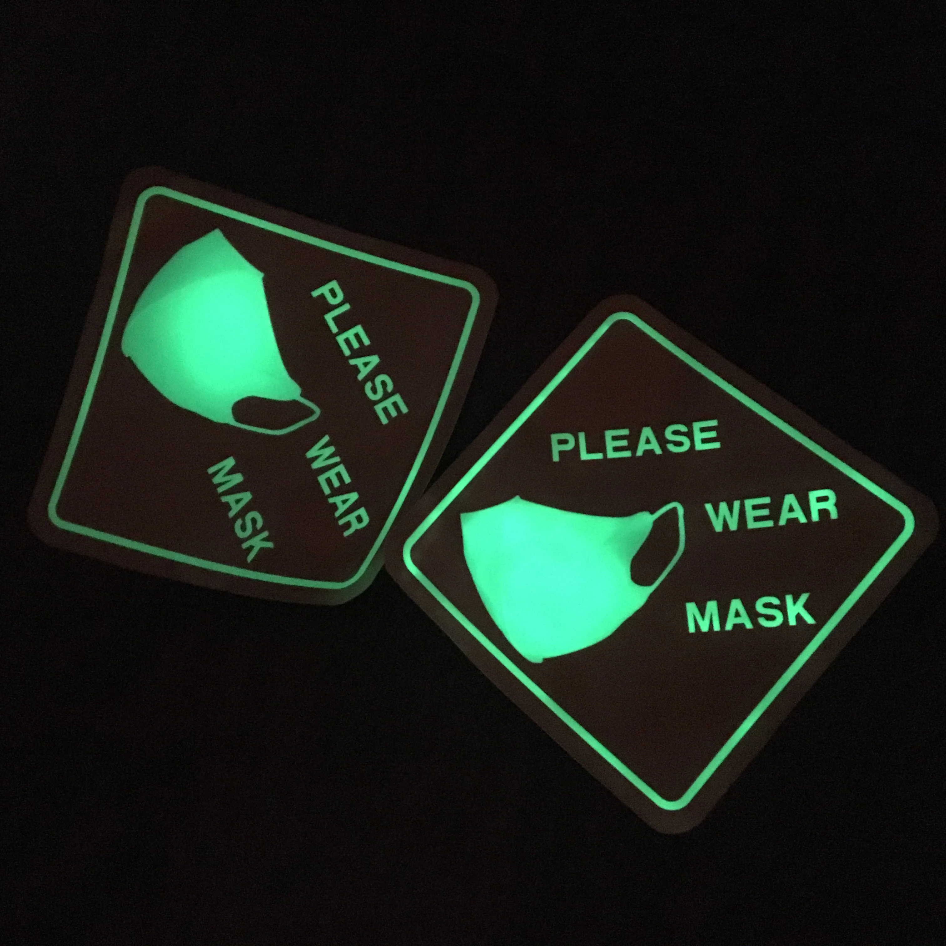 Оптовая печать на заказ дизайн флуоресцентная свечение наклейка в