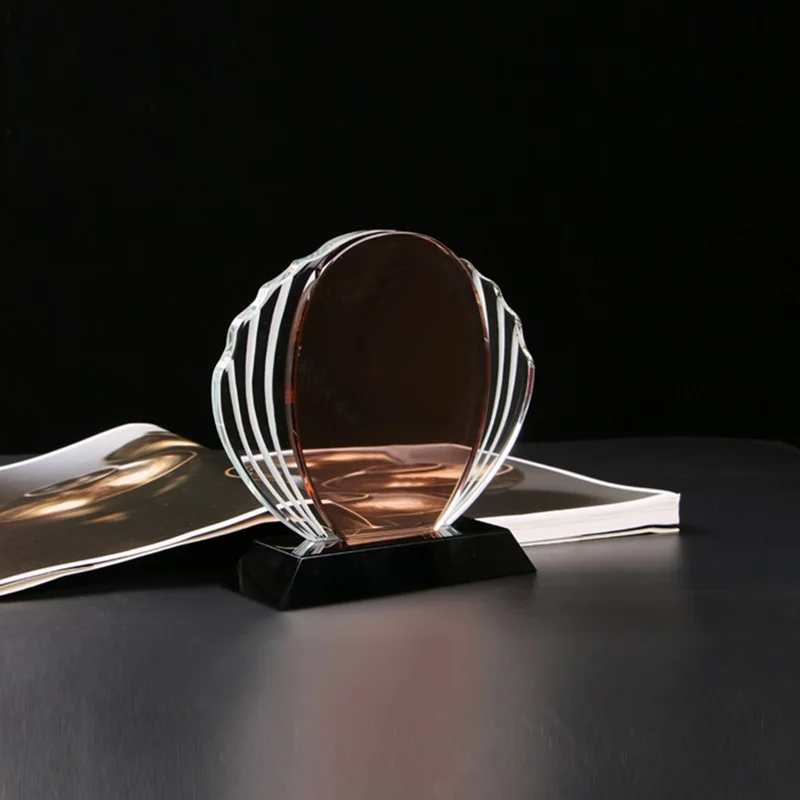 New Arrival Design Custom Clear Shell Shaped Glass Trophy Plaque Awards for Souvenir Gift