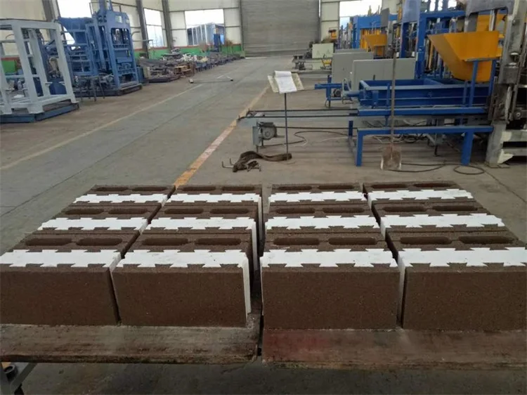Qt815 Polystyrene Cement Block Making Machine New Condition EPS Concrete Brick Machine Construction Polystyrene Production