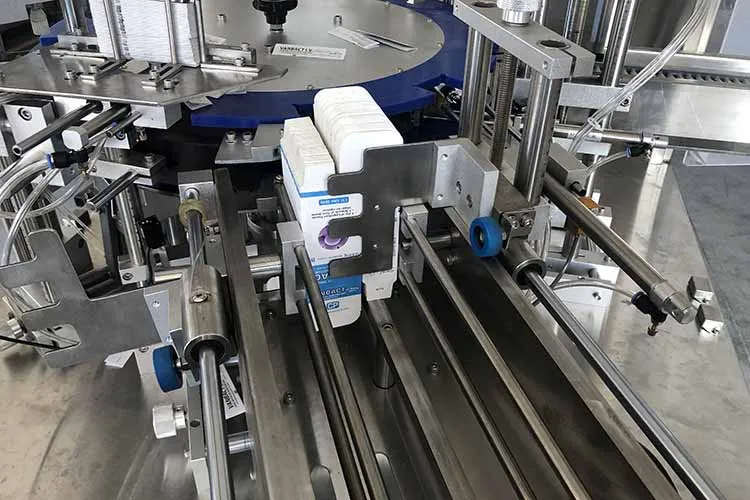 Автоматическая вертикальная машина для нанесения картона, ротационный стол, упаковочная машина для бутылок, косметическая вертикальная машина для нанесения картона