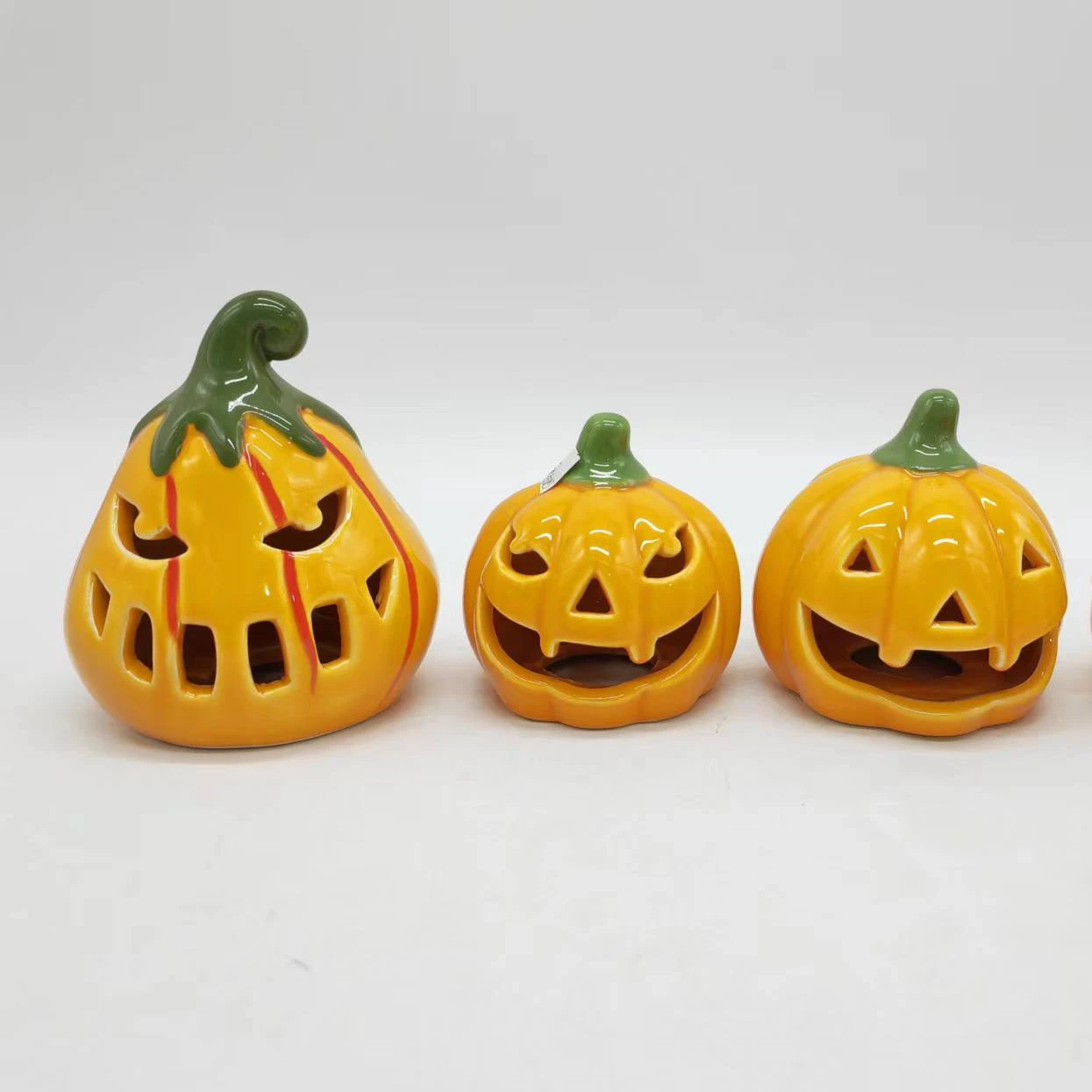 Handmade personalized pure halloween pumpkin ceramic decorate clear pumpkins wholesale decoration light up christmas ornaments