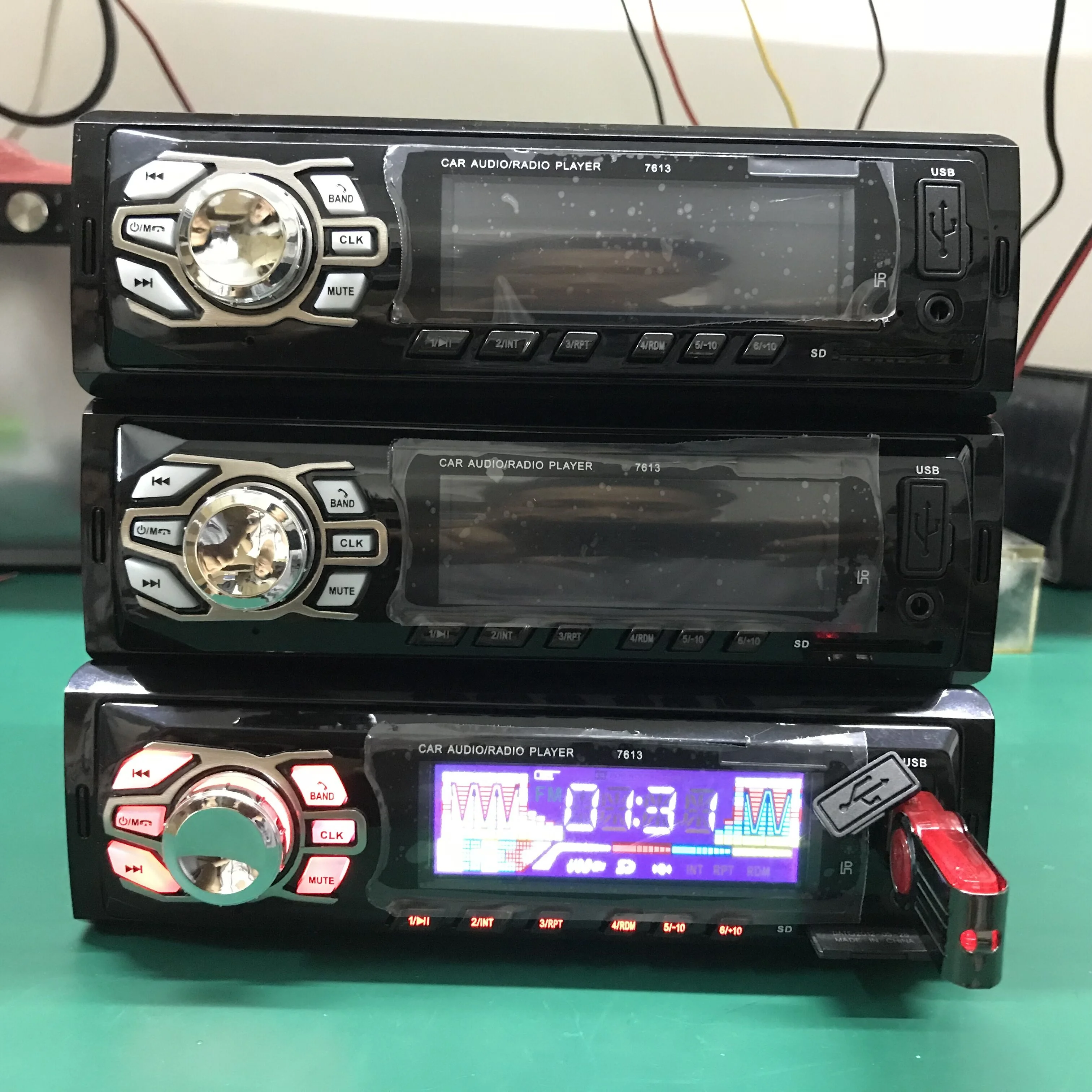 XinYoo OEM Universal One DIN Fix Panel Car Stereo with MP3 USB SD AUX Audio Car Radio Player Car MP3 Player