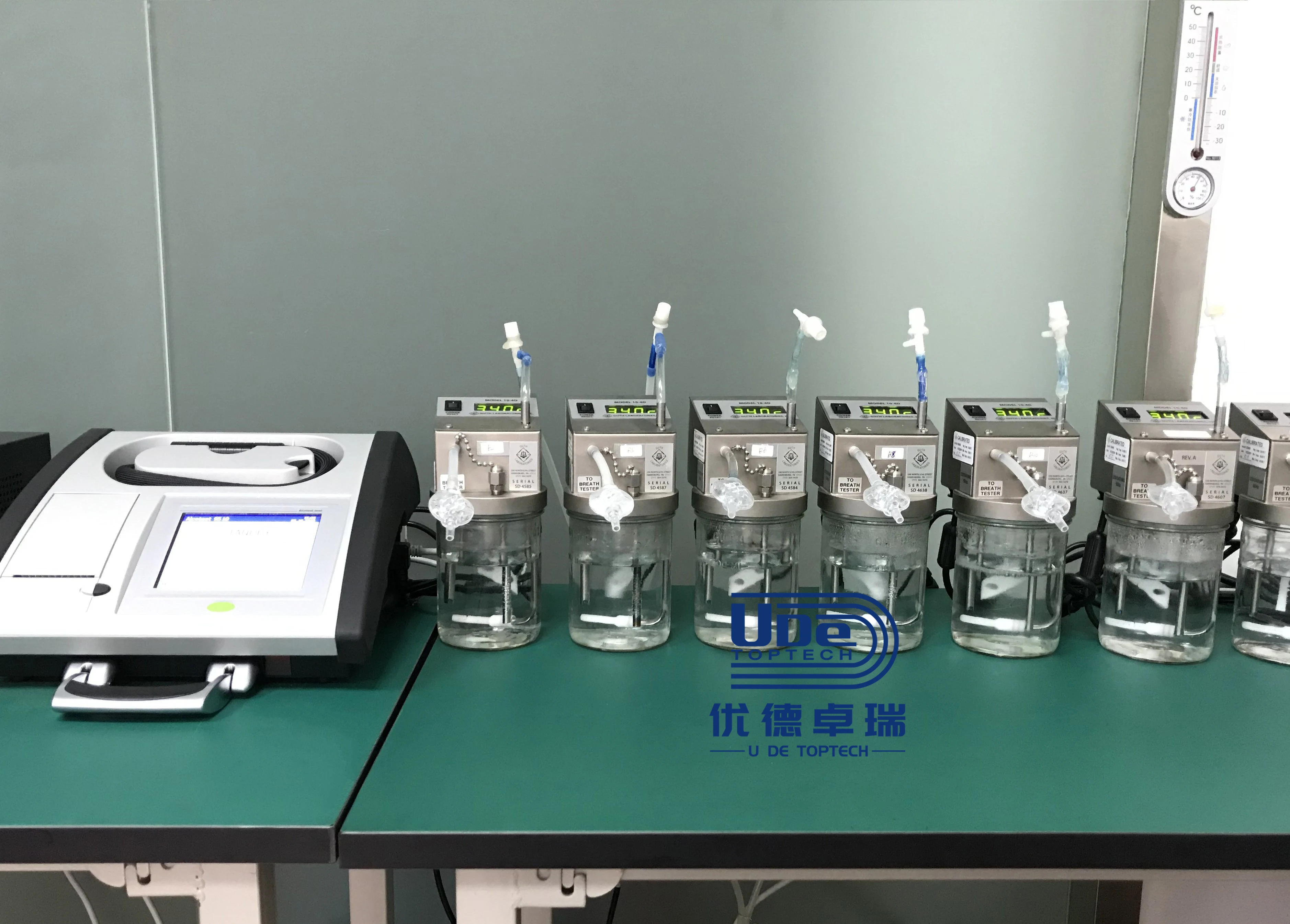Portable LCD Digital Display Breath Fuel Cell Alcohol Tester Alcohol Tester