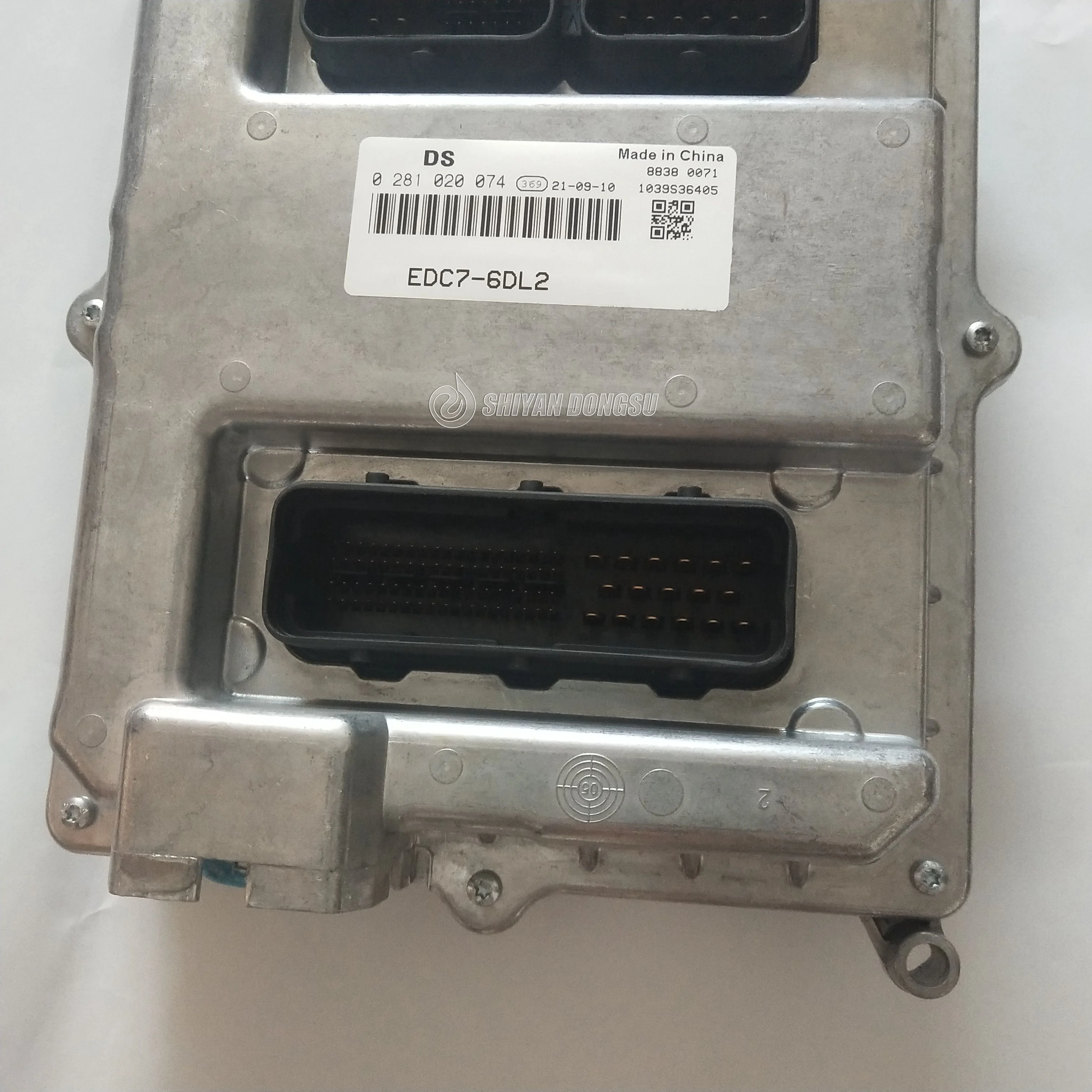 0281020174 Edc17 6dl2/6dm4 ディーゼルエンジン ECU