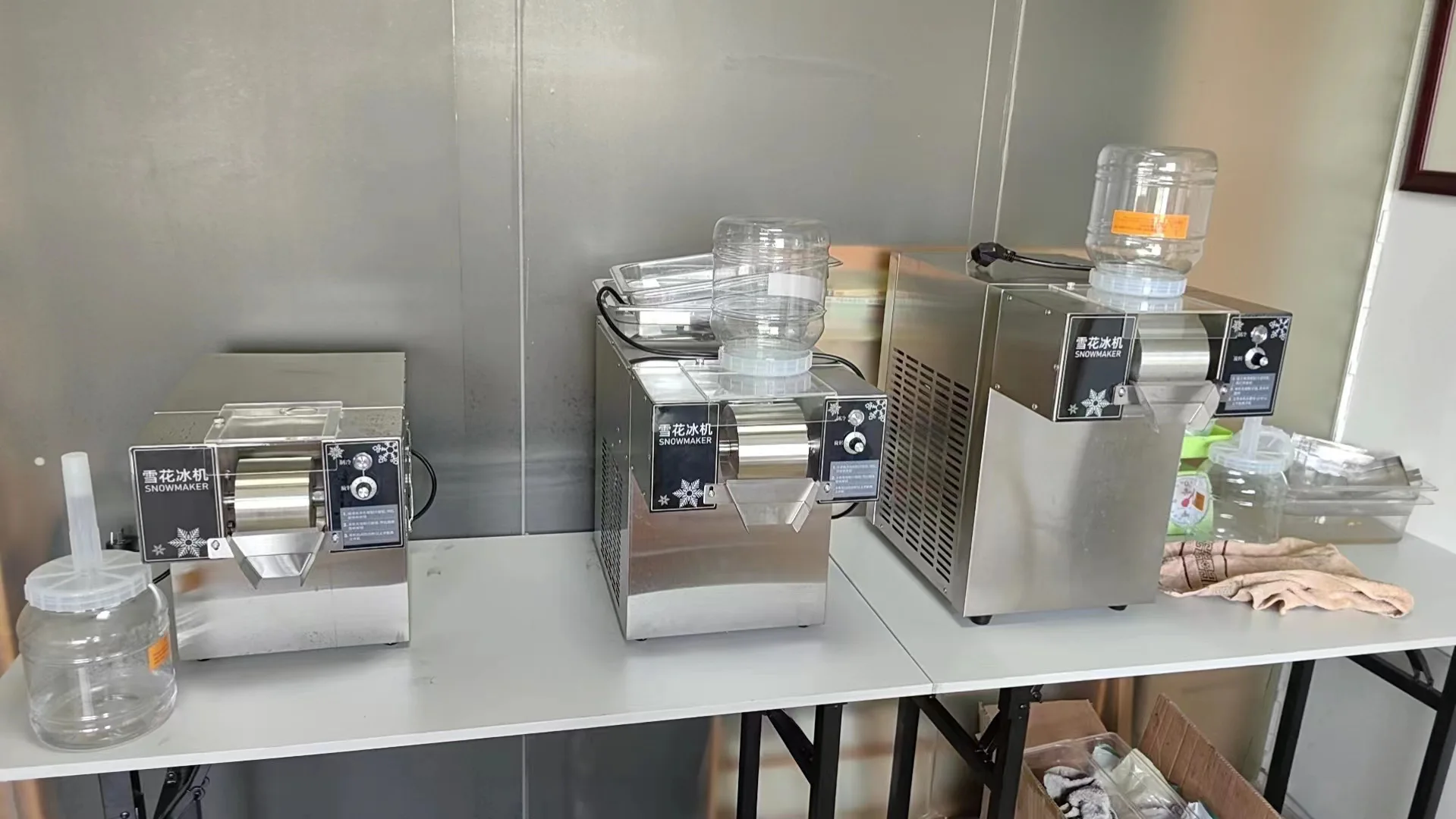 Huiju Portable Commercial Snowflake Snow Flake Ice Machine for