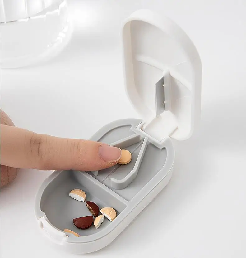 Пластиковый контейнер для таблеток