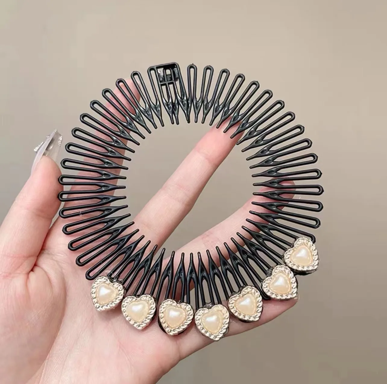 Заколка для волос с жемчужинами и бабочками