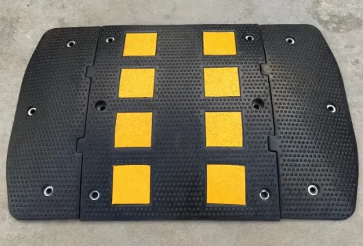 Factory Price Roadway Safety Rubber 500*600*50Mm Speed Bump Road manufacture