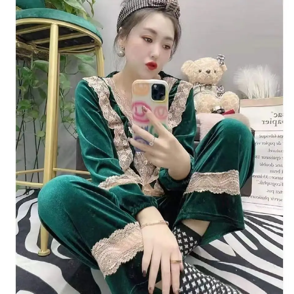 Autumn Winter Pajamas Women Golden Velvet Set Loose Loungewear Fashionable Sexy Lace Collared Large Korean Homewear Custom Logo