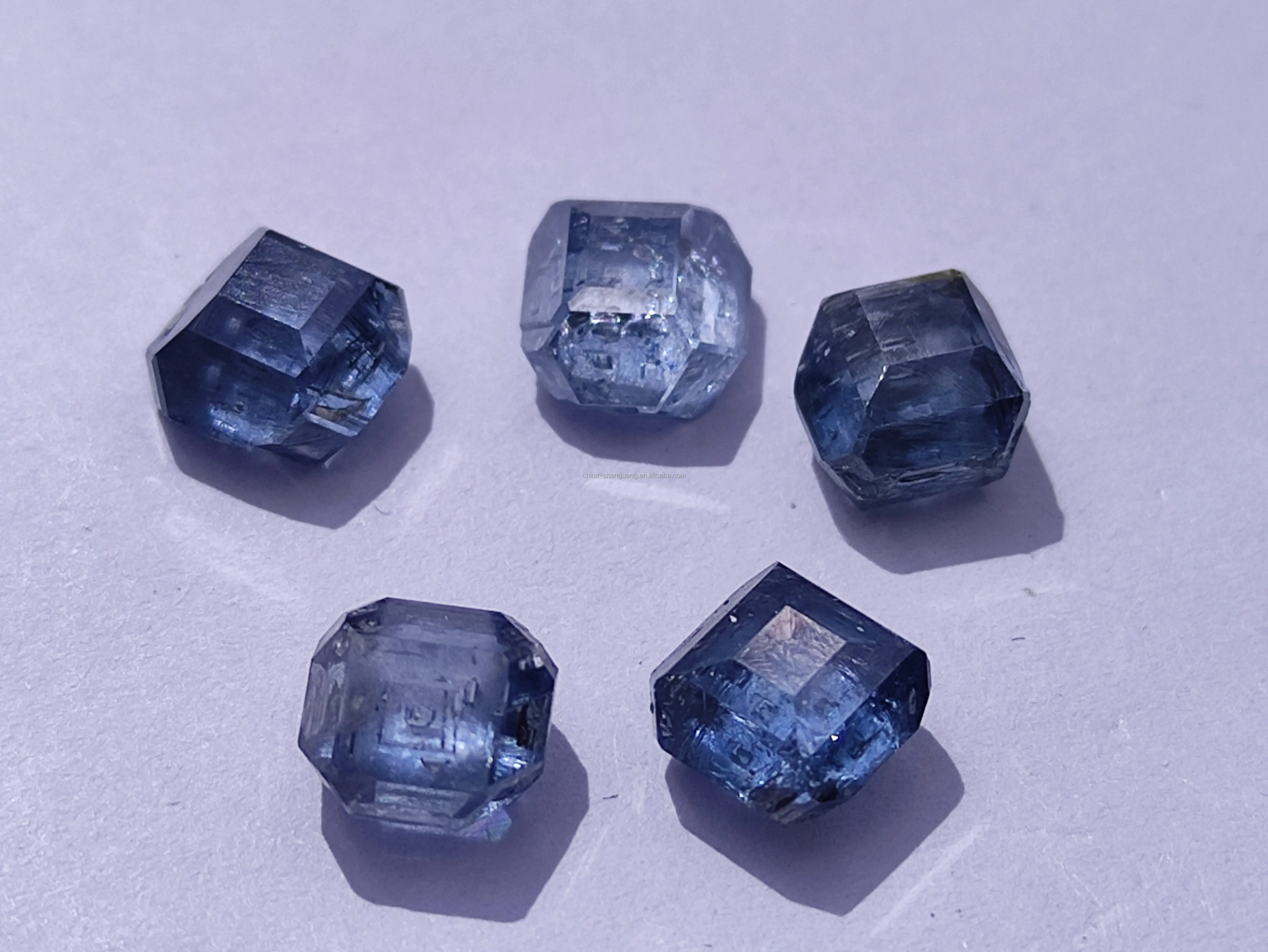 1-3ct HPHT Synthetic Diamond Blue Rough Diamond High Quality