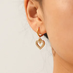 MW Wholesale Stainless Steel Earrings 18k PVD Plated Gold Drop Earring Hollow Zircon Peach Love Heart Pendant Hook Earrings