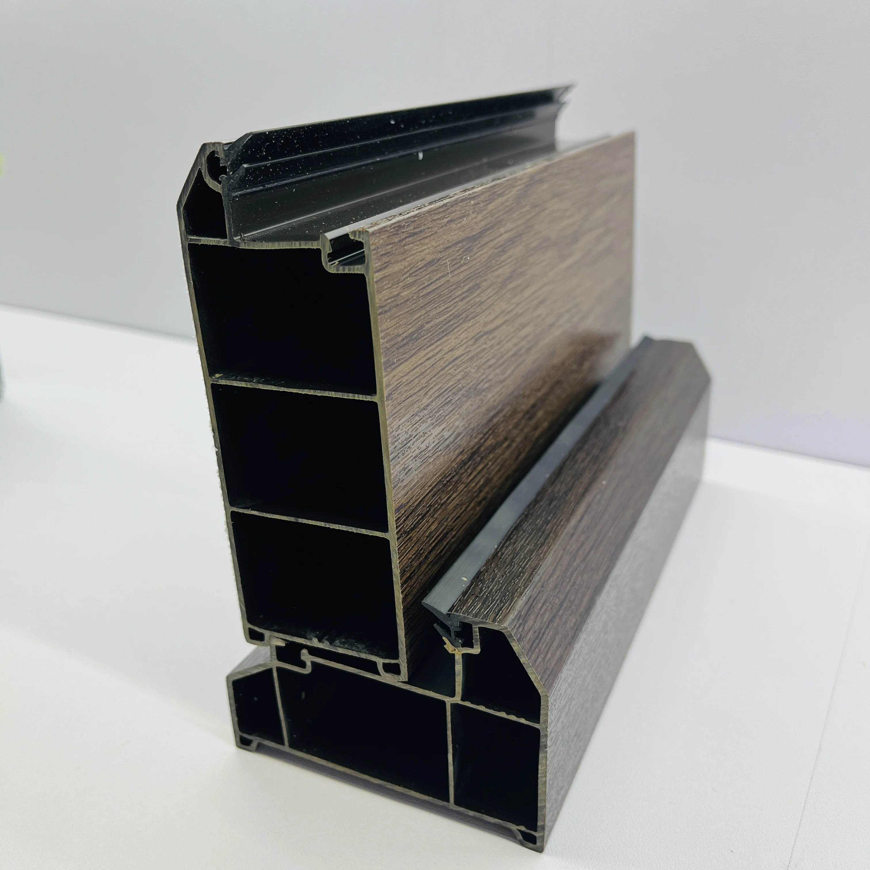 Tonish Decorative PVC Profile Top Cornice Edge Strips Plastic PVC Panel Installation