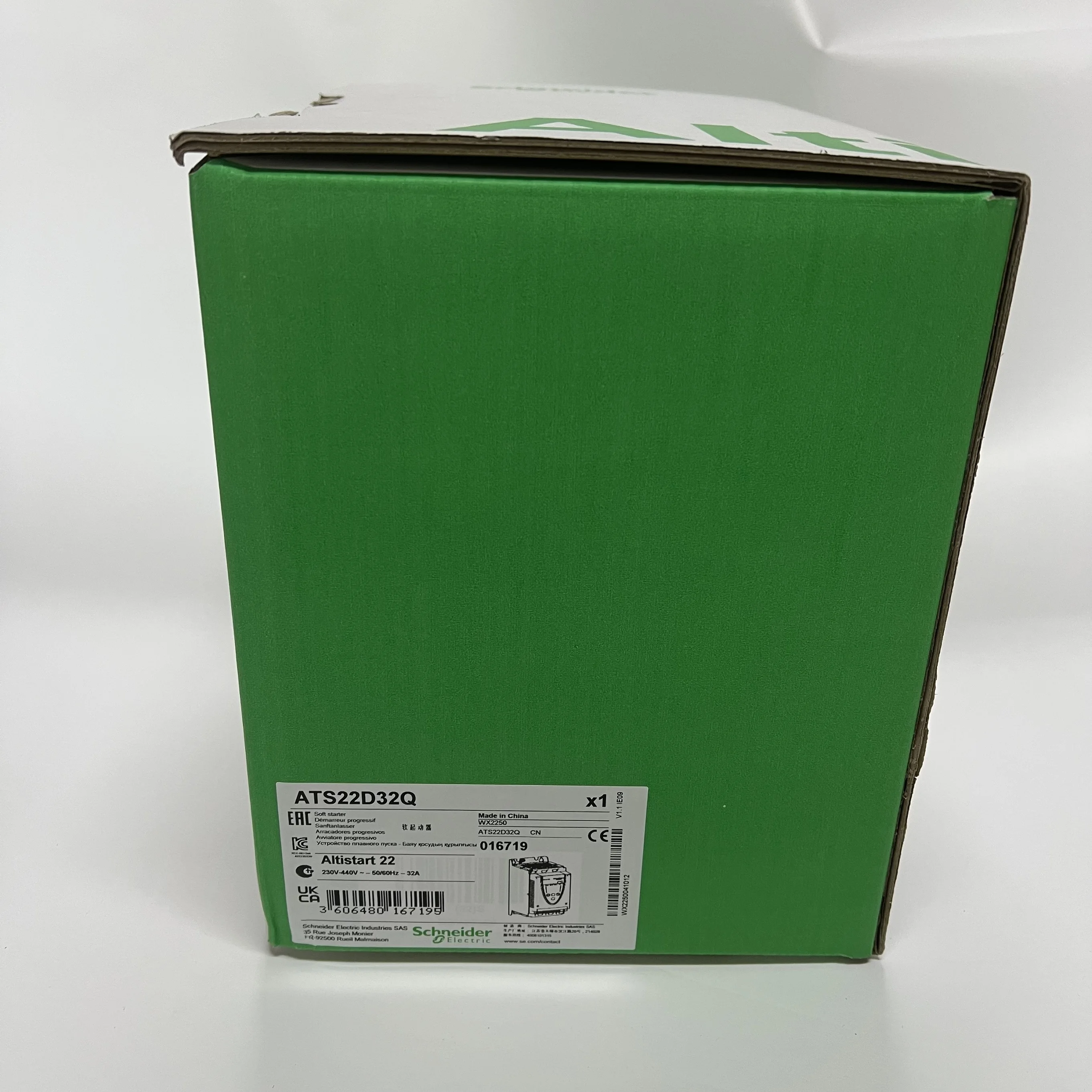 Schneider Altistart 22 Soft Starter ATS22D32Q Schneider Altistart 22 Soft Starter ATS22D32Q