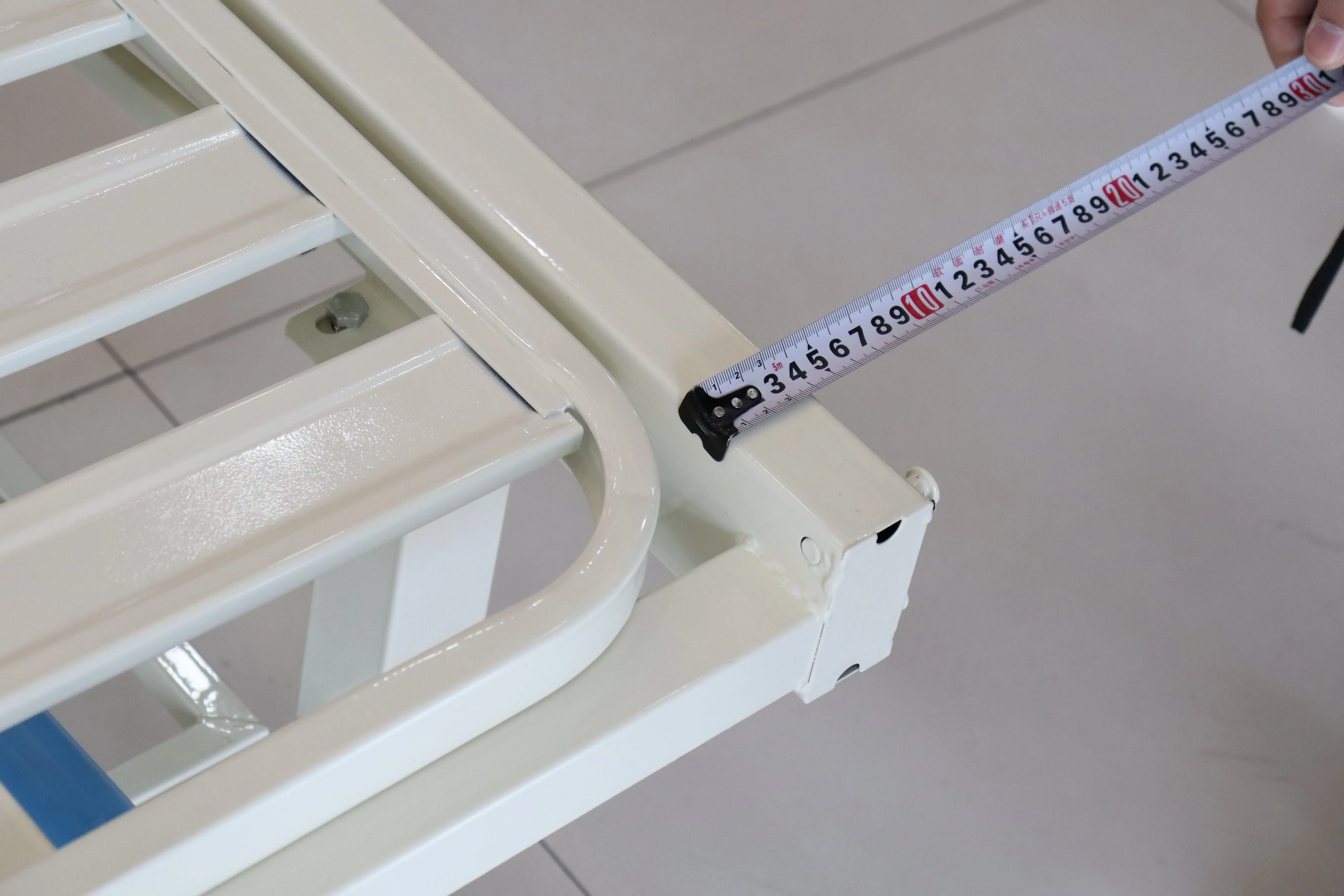 Factory Price Adjustable Stainless Steel Pillar Mattress IV Pole Manual Nursing Bed details