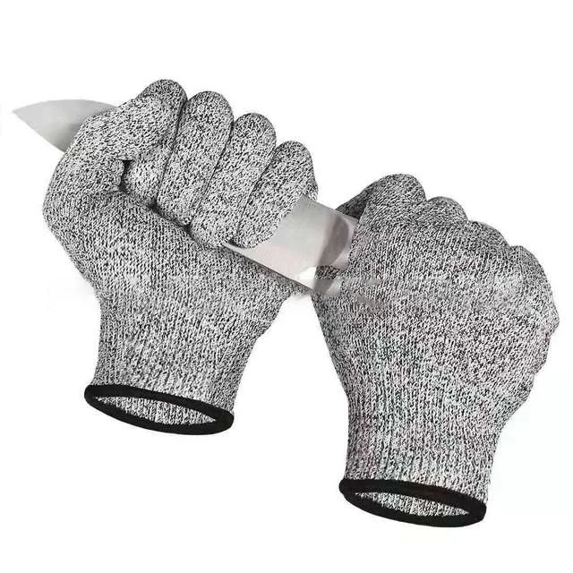 Перчатки для защиты купить. Кухонные перчатки. Перчатки для защиты от порезов. Перчатки для защиты от порезов на кухне. Перчатки промышленность.