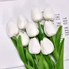 สีขาว
