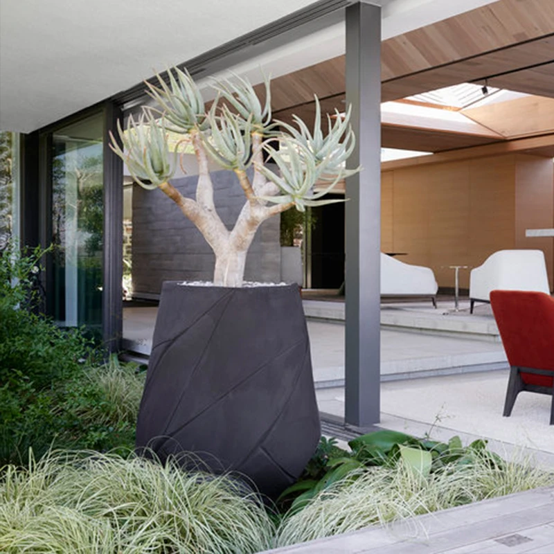 Escultura De Metal Para Interior Y Exterior Patas Enrolladas | Cuotas sin interés
