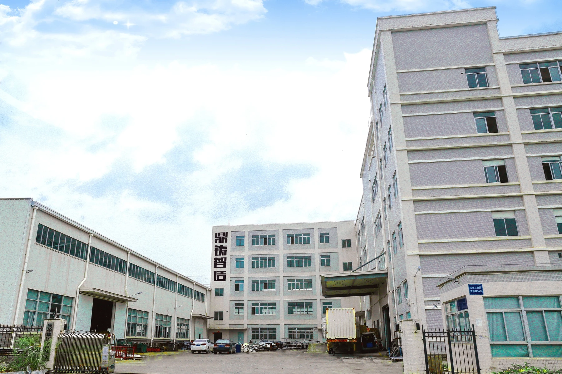 سیستم های صیقل خودکار CNC با فشار پایین برای تولید صنعتی صیقل لوازم بهداشتی لوله کشی آب سنج یا بدن شیر 7