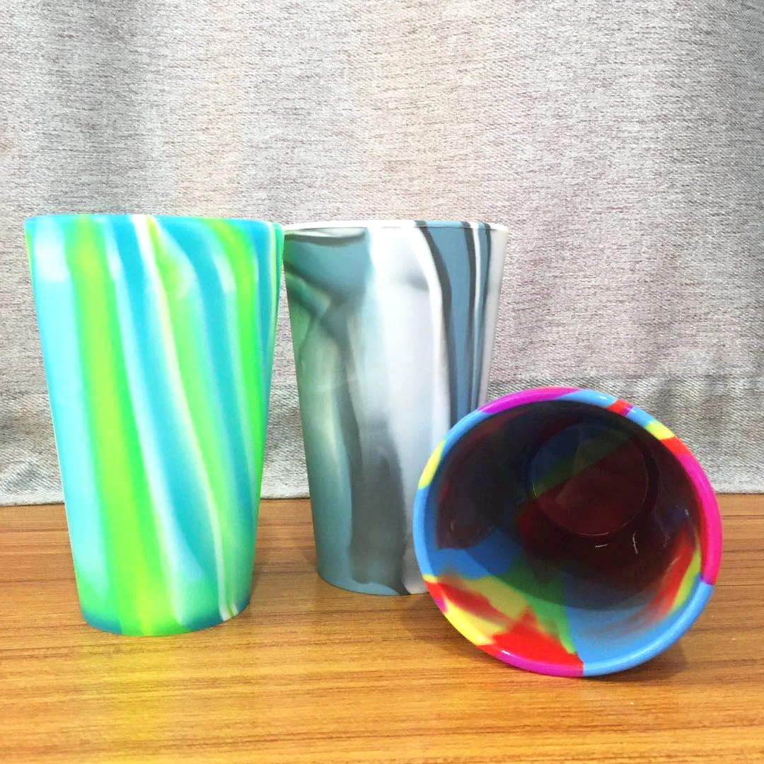 480ml Iridescent Silicone Cup Portable and Durable Modern Design for Wine Beer and Tea Perfect Saucer supplier