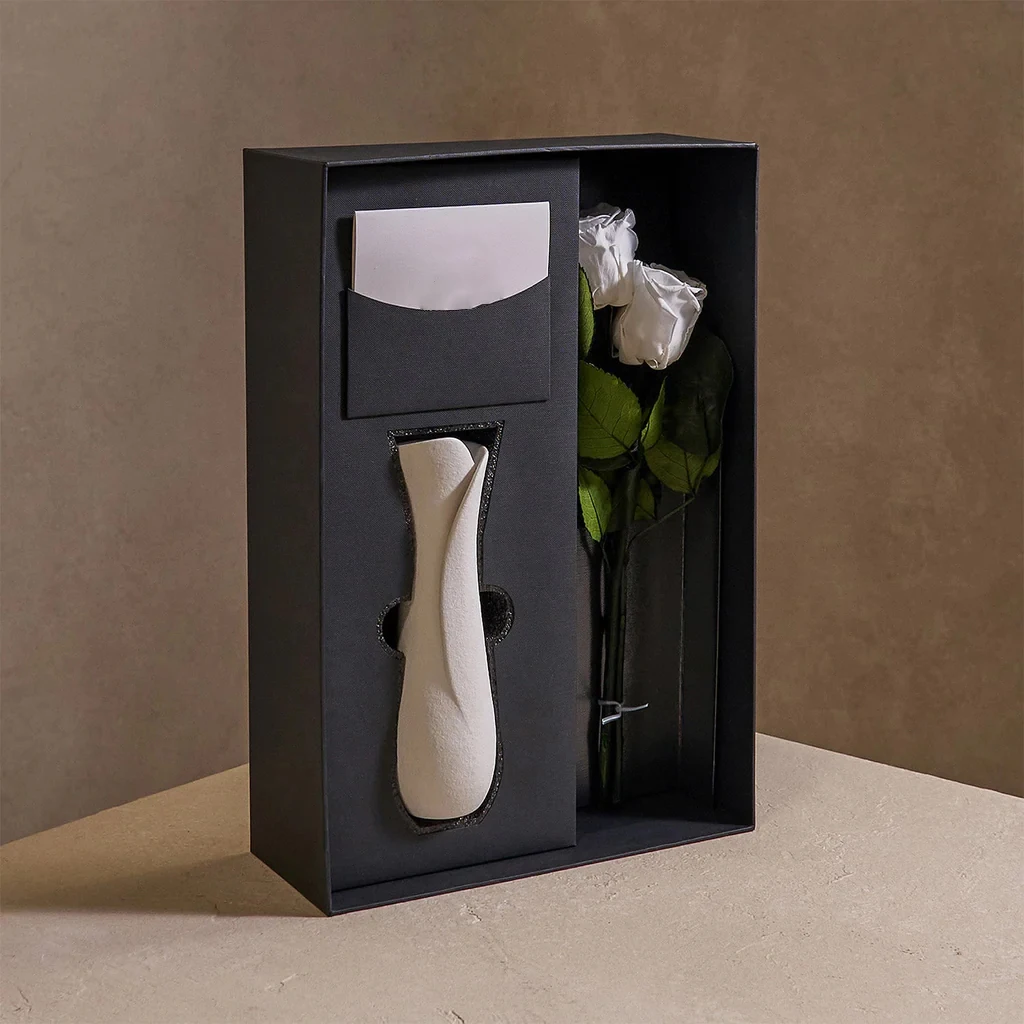 2024 Most Popular Eternal Flower in Ceramic Vase for Home Table Decoration venus Forever Fleur Preserved Rose With Long Stem Box