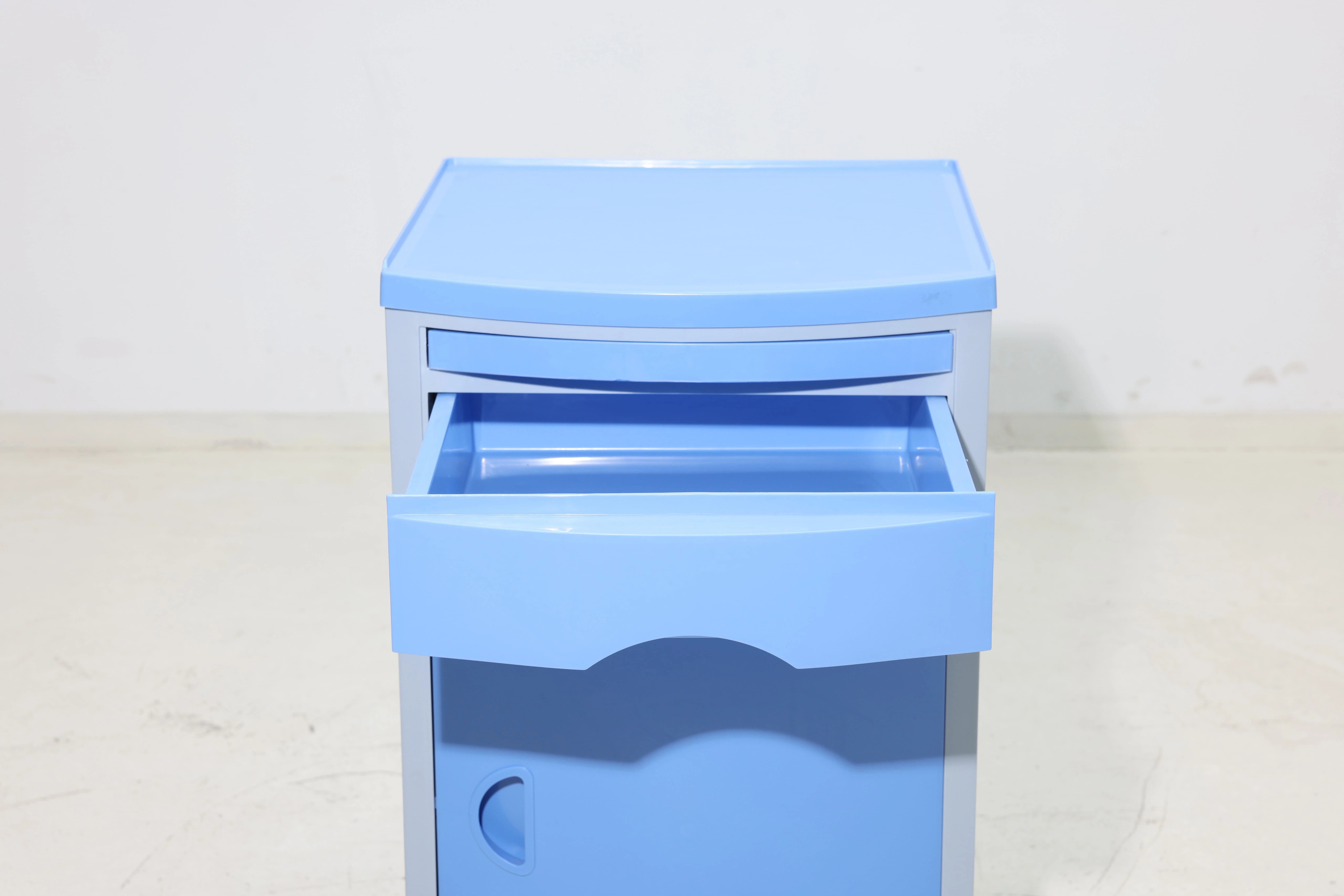 Modern ABS 4-Wheel Adjustable Hospital Bedside Station Braking System Height Adjustable CE ISO Certified Multi-Function Hotel 4
