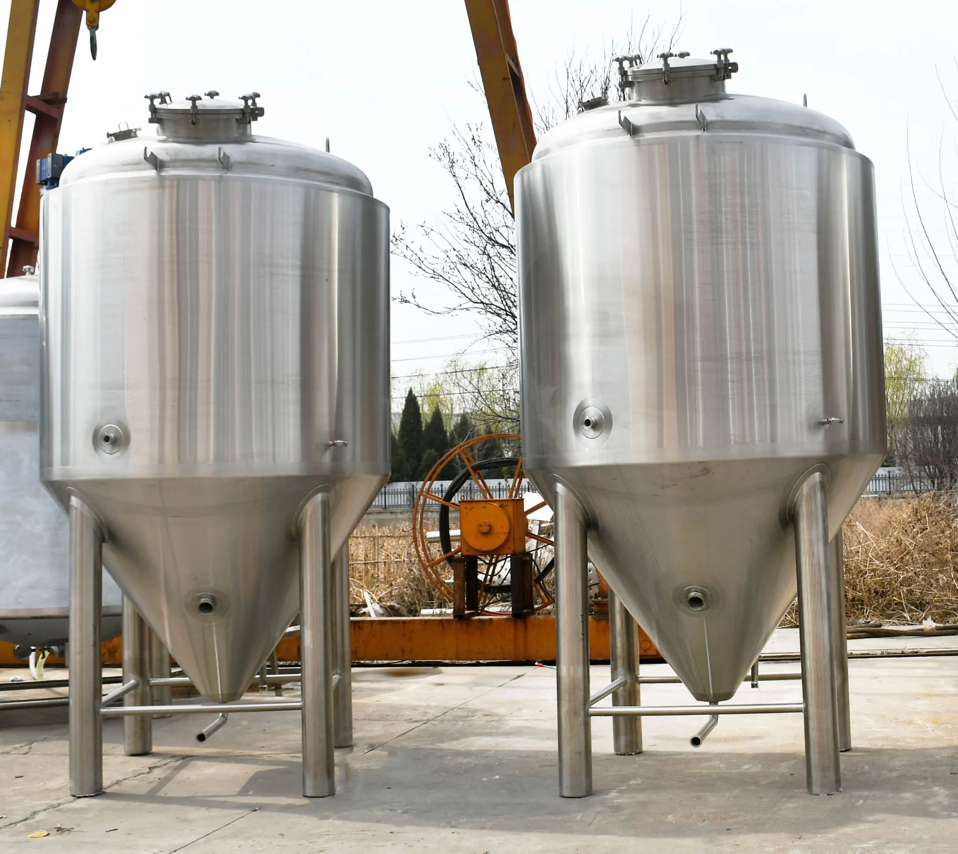 4000L Stainless Steel Beer Fermenter Conical Cooling Tank