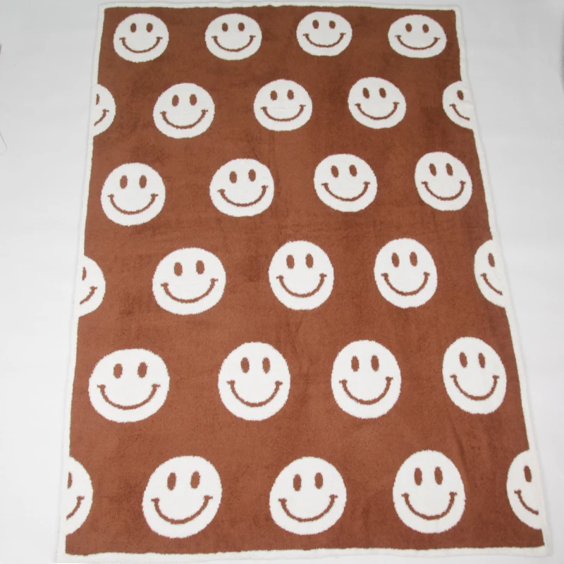 Оптовая продажа роскошного простого большого толстого мягкого вязаного одеяла с принтом улыбки для зимнего дивана, украшения дома