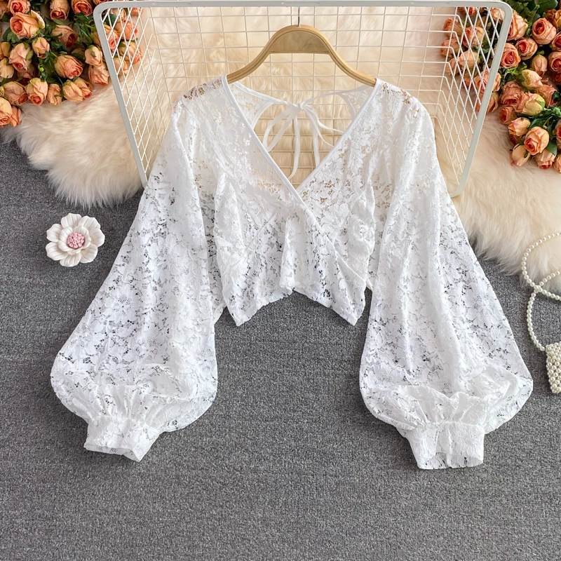 ［完売商品］Vneck lace blouse ànuke online store（アンヌーク） / Vneck Lace BlouseVneck