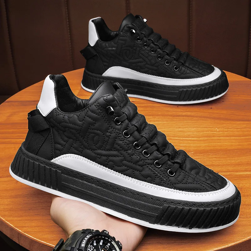 Step on Spring 2024 New Youth Sports Board Mens Thick Soled Anti Slip Versatile Work and Leisure Pvc Outsole Walking Shoes