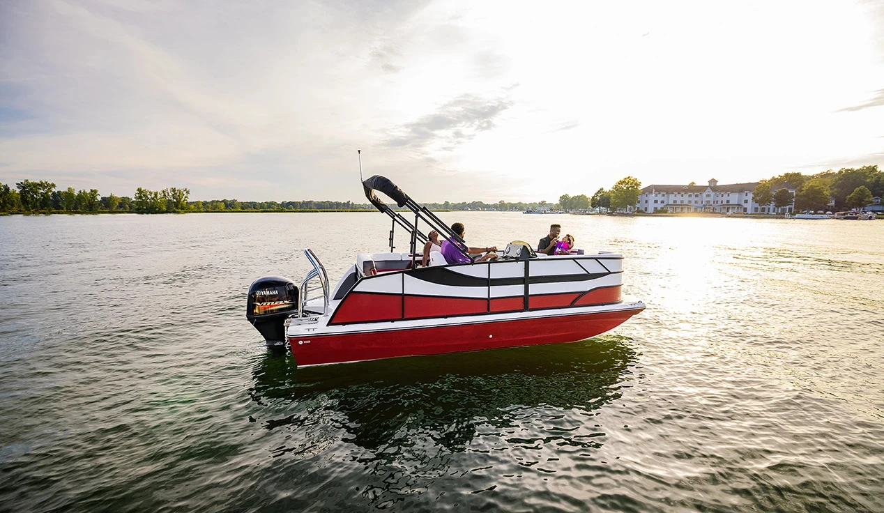 2022 New Luxury Pontoon Duck Passager Boats with Comfortable Fishing Chairs