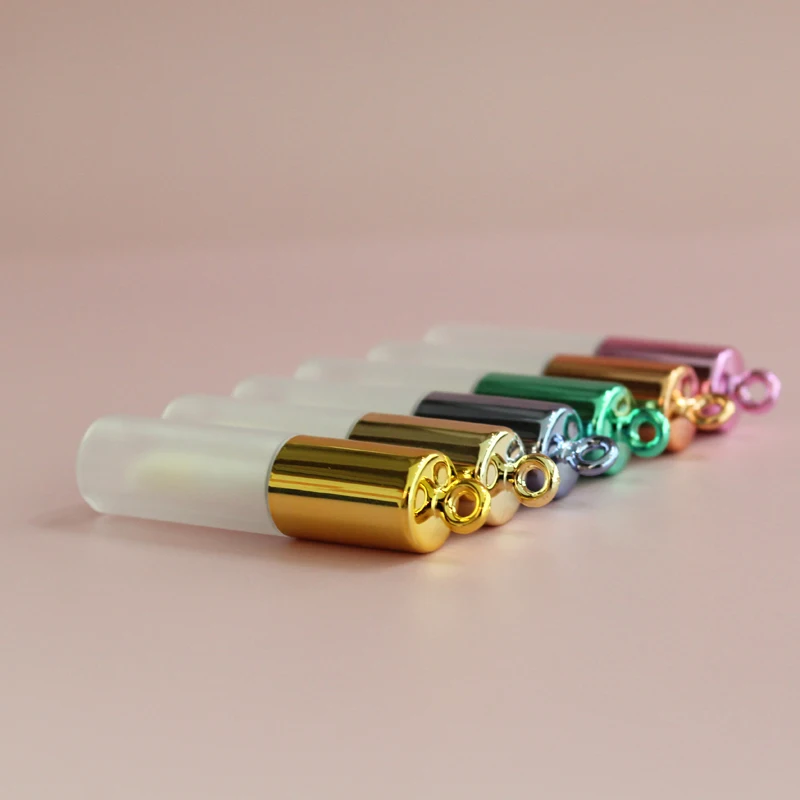 Custom round Empty lipgloss tube keychain 1.5 ml Mini lip gloss bottles  with key chain for cosmetic packaging-ITOE