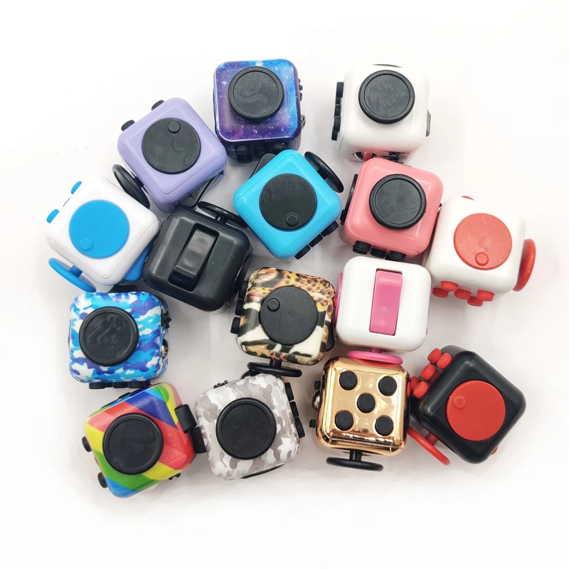Cube Anti-Stress Lubibi Rainbow - Jouet Décompression 6 Modules Pour Enfants Et Adultes