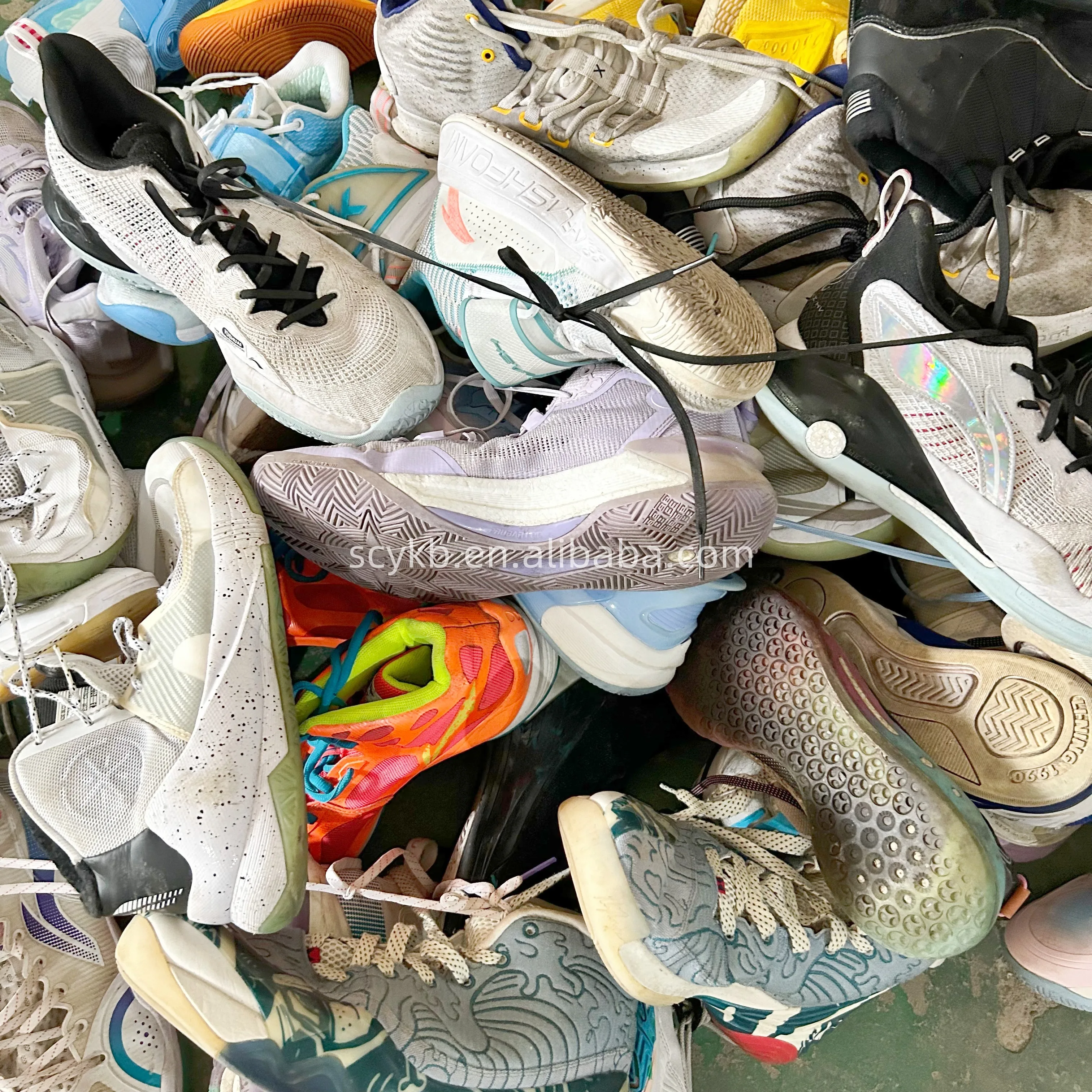 S3 Fardos usados Zapatos China Baloncesto Zapatos Zapatillas de segunda  mano Marca china de alta calidad