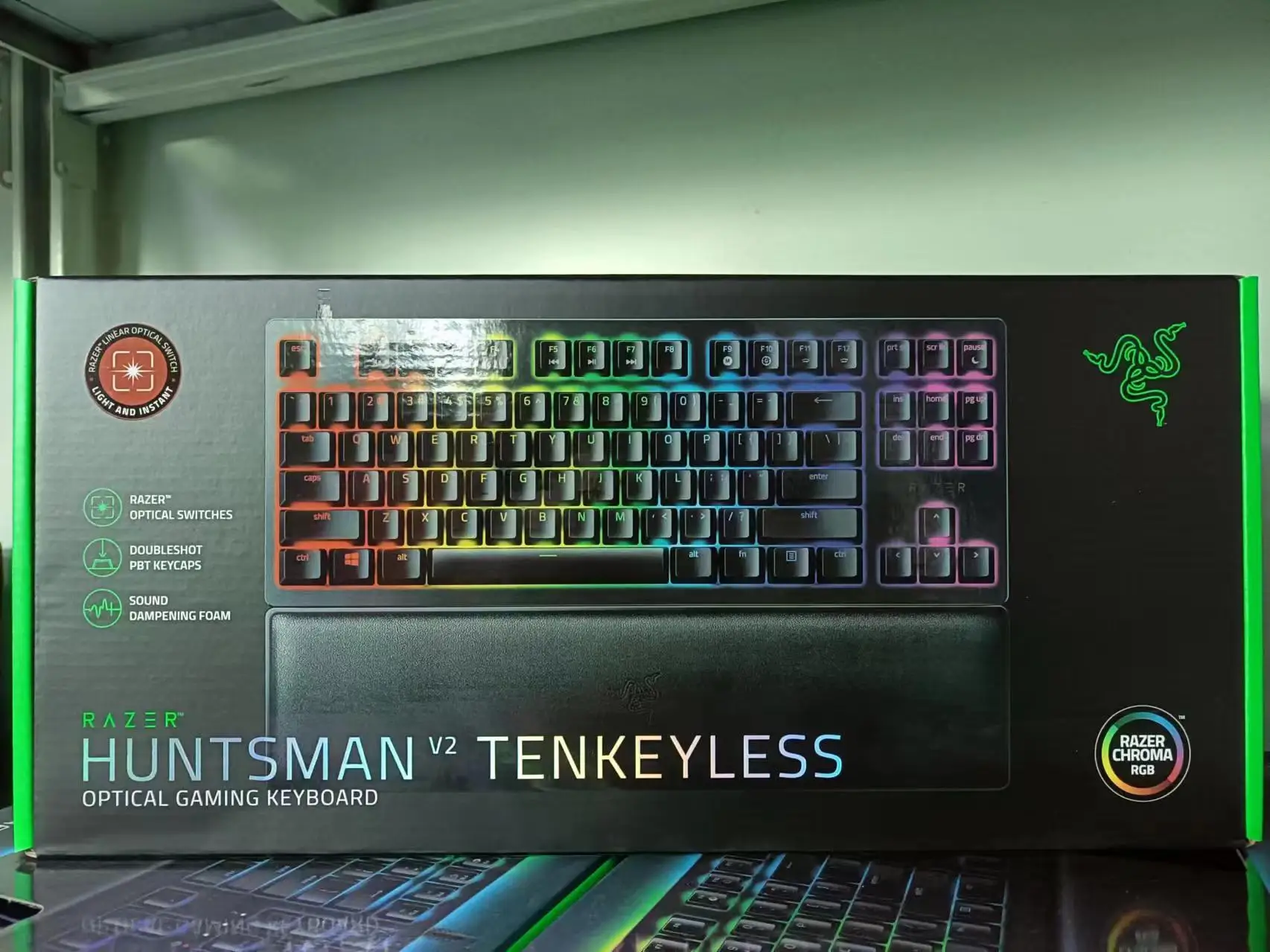 Razer Huntsman V2 Tenkeyless - Ultimate Gaming Keyboard