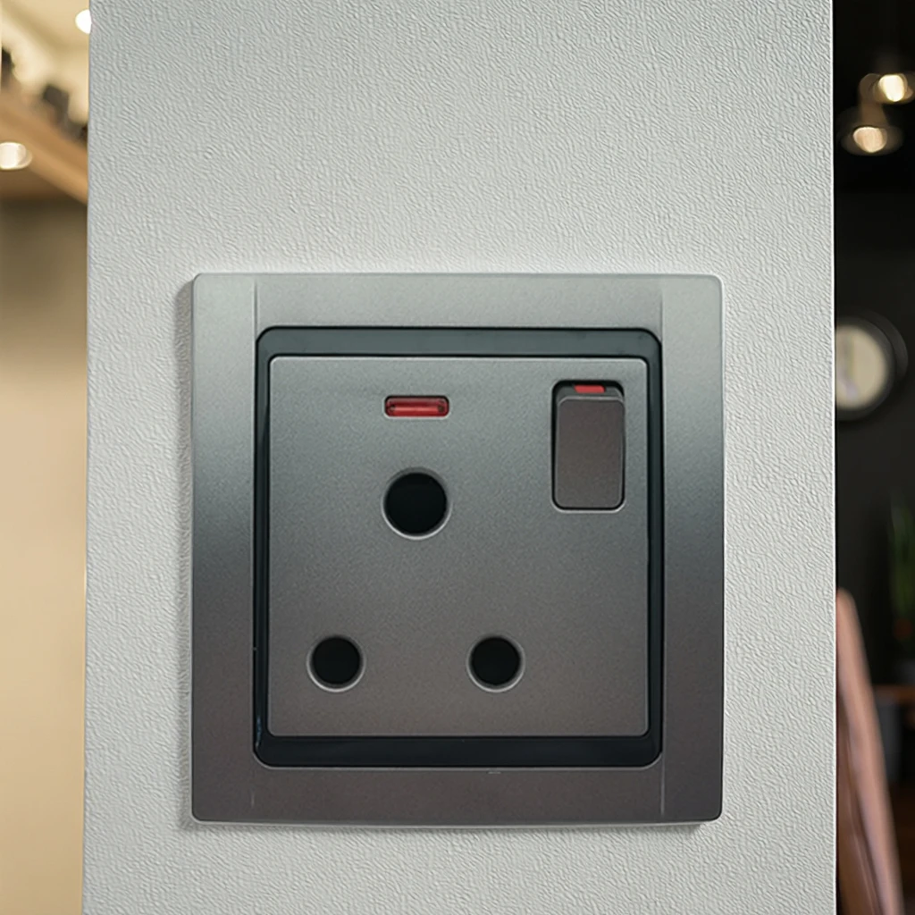 VNX 15A UK Standard Silver Color 15A 250V High Quality 3 Pin Socket
