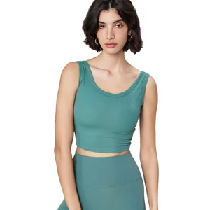 Lightweight round Neck U-Back Slim Fitted Ribbed Yoga Crop Top Breathable Half Fixed Gym Tops with Built-In Features