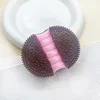 Pincée d'oreo de dessin de poudre brune