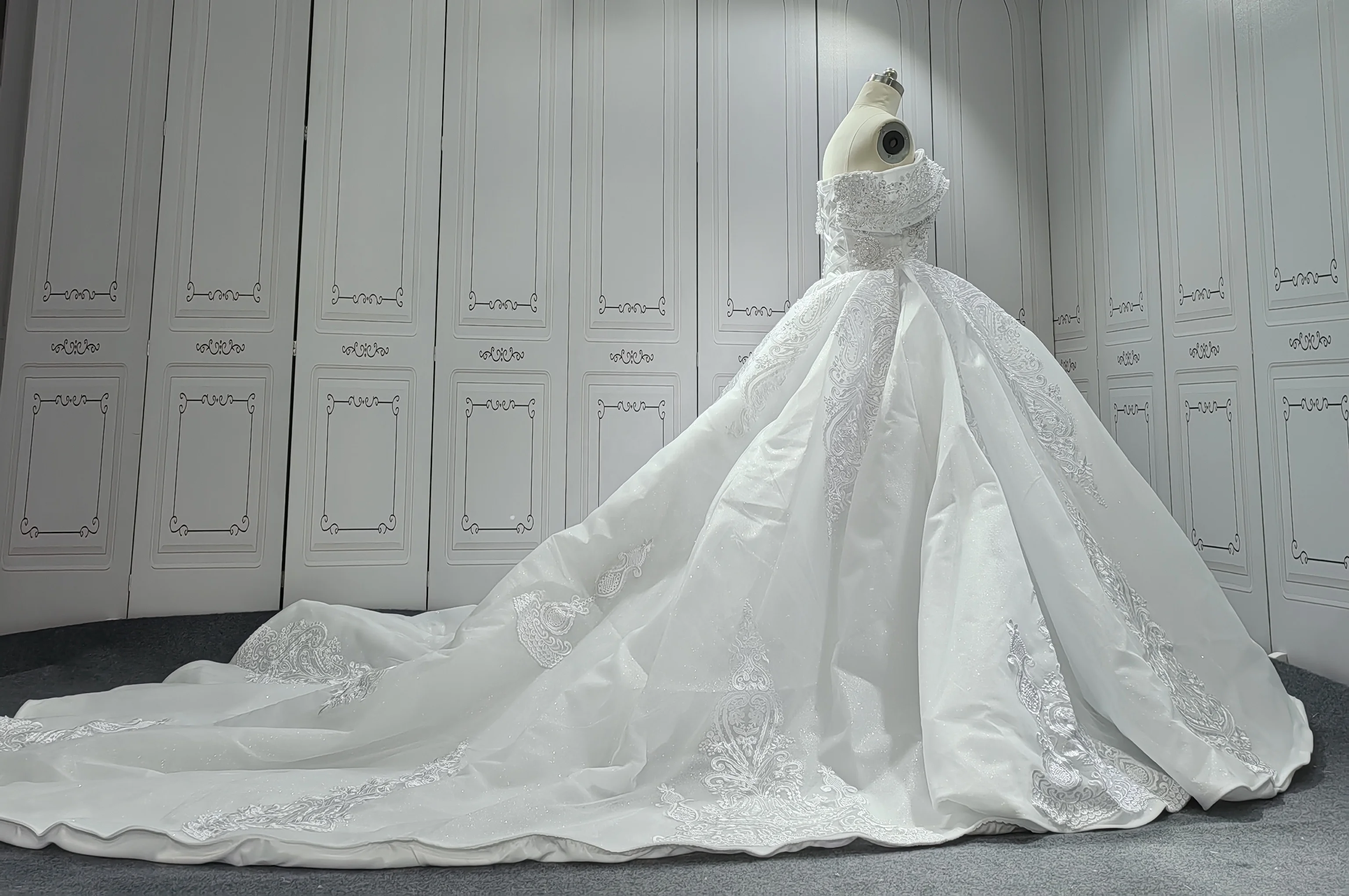 Luxury Hot Selling Bridal Fashion Elegant Best Quality Off the