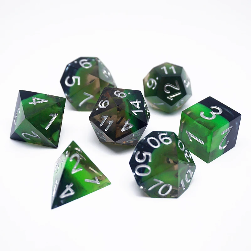 Custom Collectible Sharp Edge Transparent Polyhedral Resin Dice for Dungeons and Dragons Game