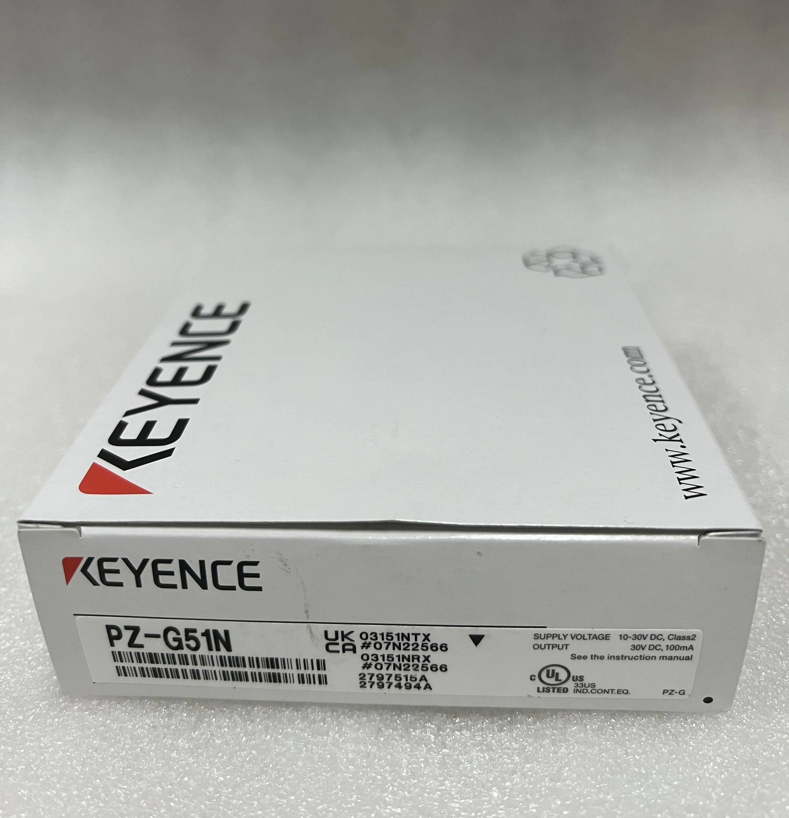 KEYENCE Photoelectric Sensor PZ-G51N
