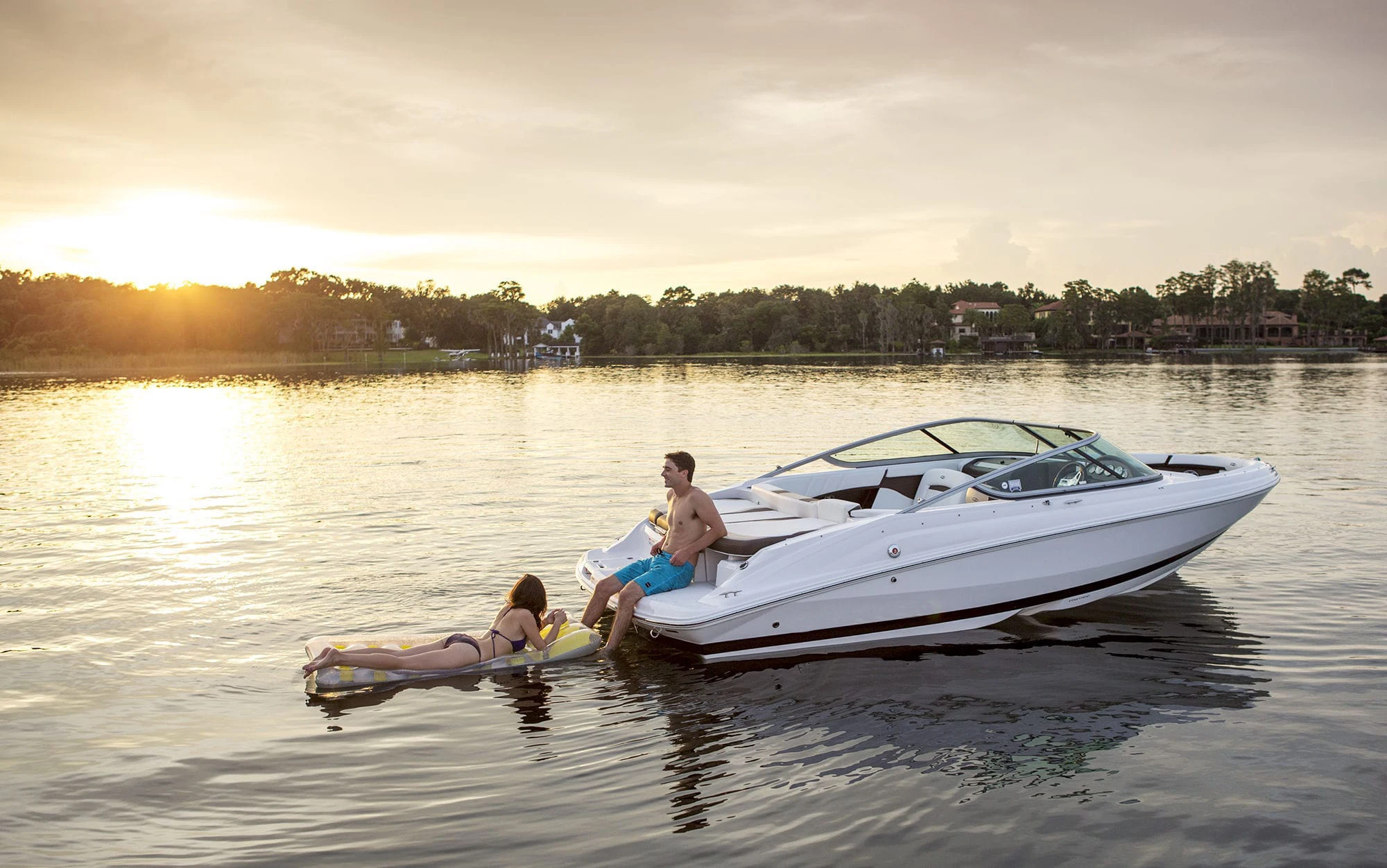 Factory Direct High Quality Speed Boat Jet Boat Made Of Fiberglass And Aluminum V Hull For Water