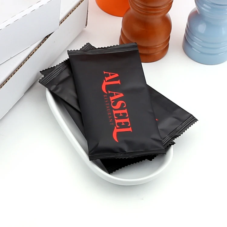 Custom Logo Printed Disposable Dinner Paper Napkin Serviette for Hotel and Restaurant Serviettes With Logo