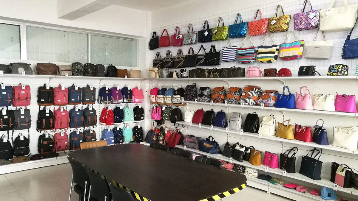 YIWU PEIQUAN GIFT CO., LTD. 3