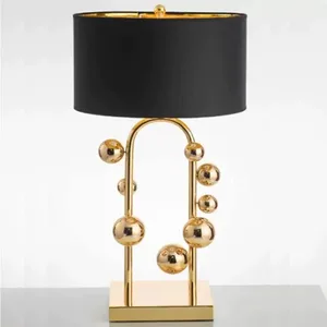 2026 New Fashion Modern Hotel Bedroom Bedhead Lamp Decorative Iron Table Lamp