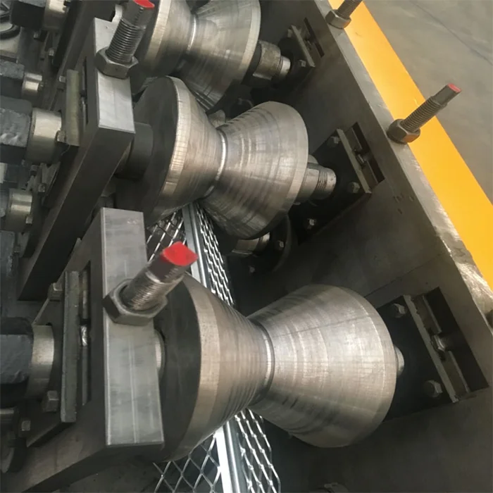 L Angle Machine Full Automatic L Bar Angle Rolling Mill Corner Bead Light Keel Roll Forming Machine With Flying Cutting